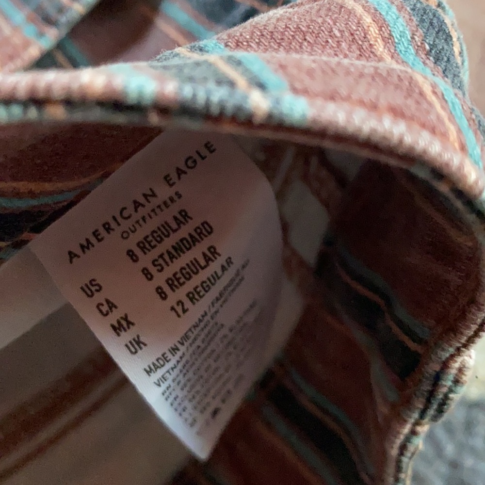 American Eagle Patterned Mom Jeans - image 3